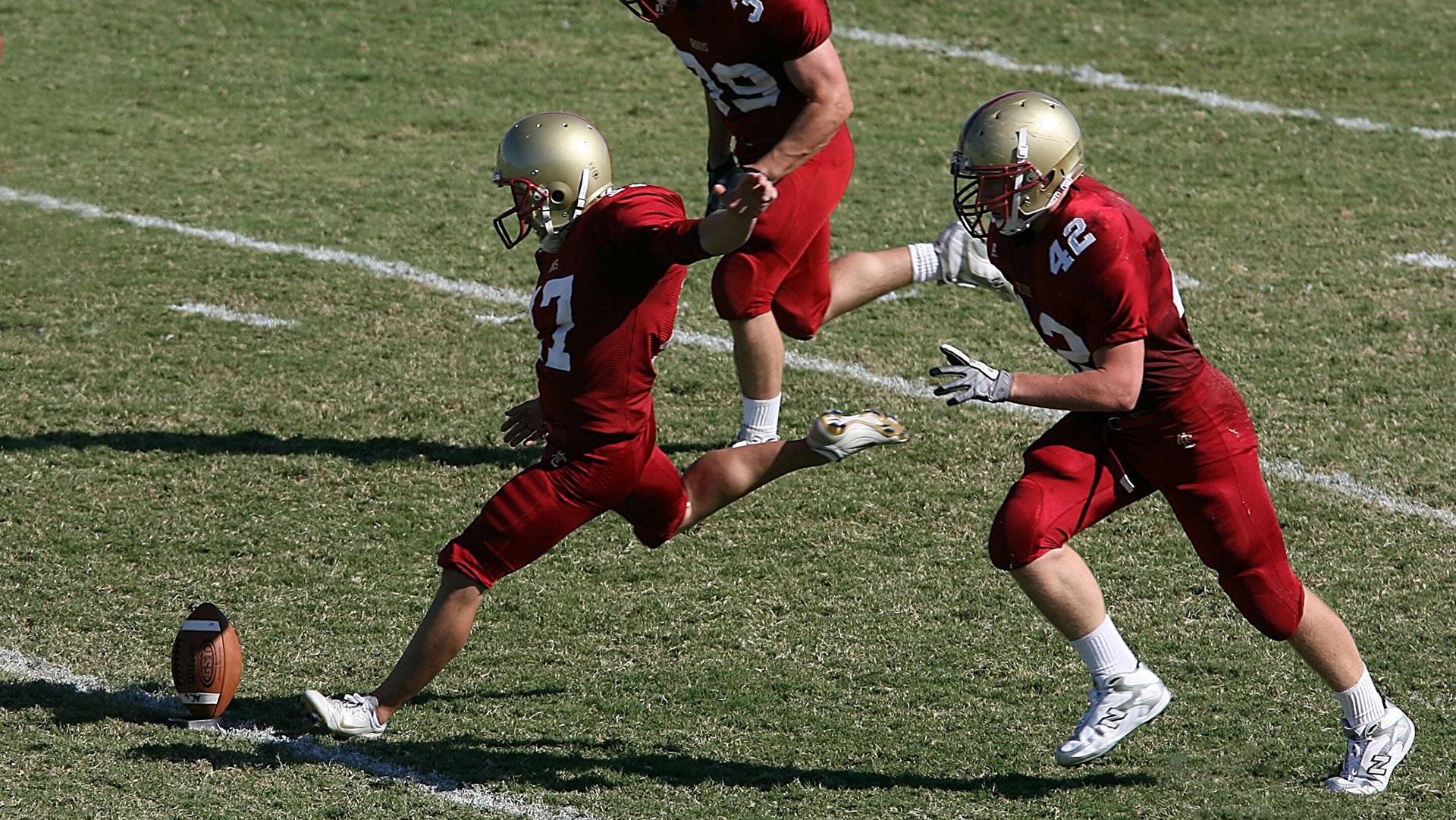 开云体育-铁铸的巨人,扛起车队驶过旧神之殿